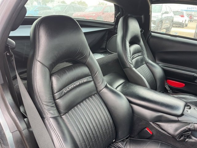 Used 2004 Chevrolet Corvette Coupe w/ Roof Package image 41