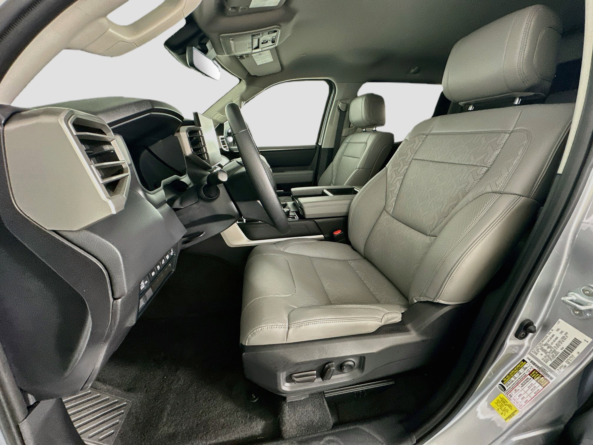 Used 2024 Toyota Tundra Limited AWD/4WD image 13
