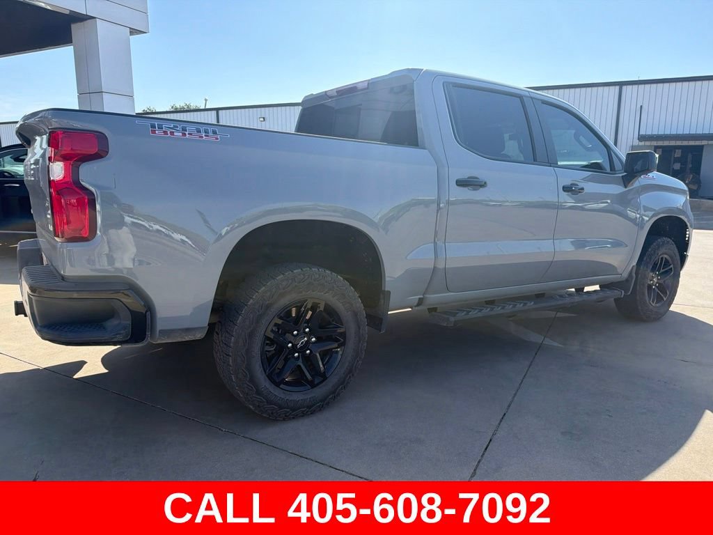 Used 2024 Chevrolet Silverado 1500 LT Trail Boss w/ Convenience Package II AWD/4WD image 3