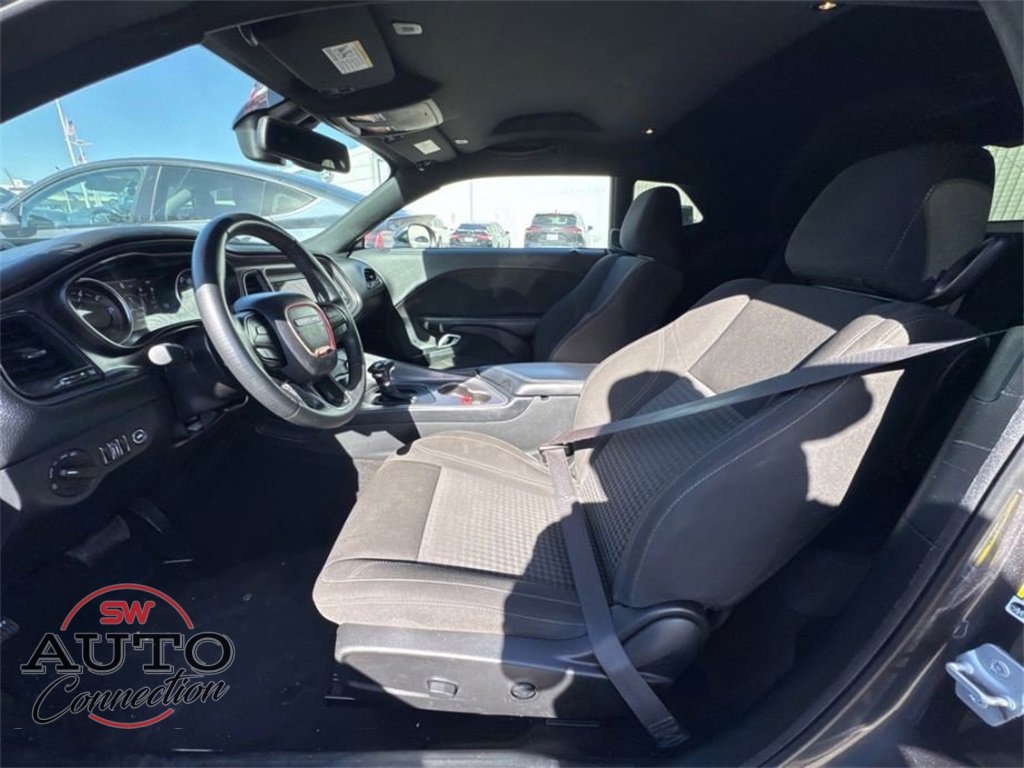 Used 2023 Dodge Challenger SXT image 7