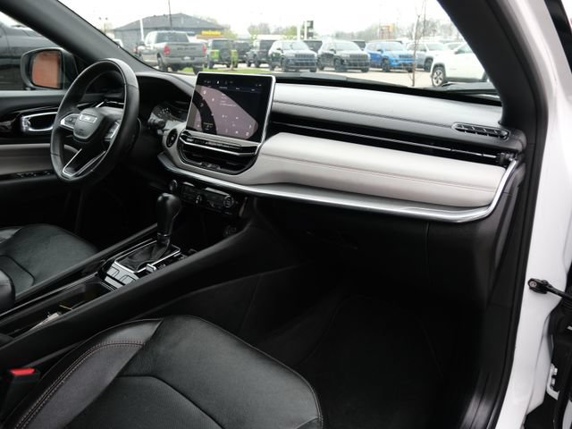 Used 2023 Jeep Compass Limited AWD/4WD image 32