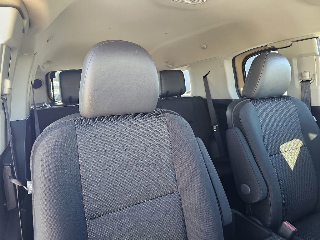 Used 2014 Toyota FJ Cruiser 4WD w/ Upgrade Package image 21