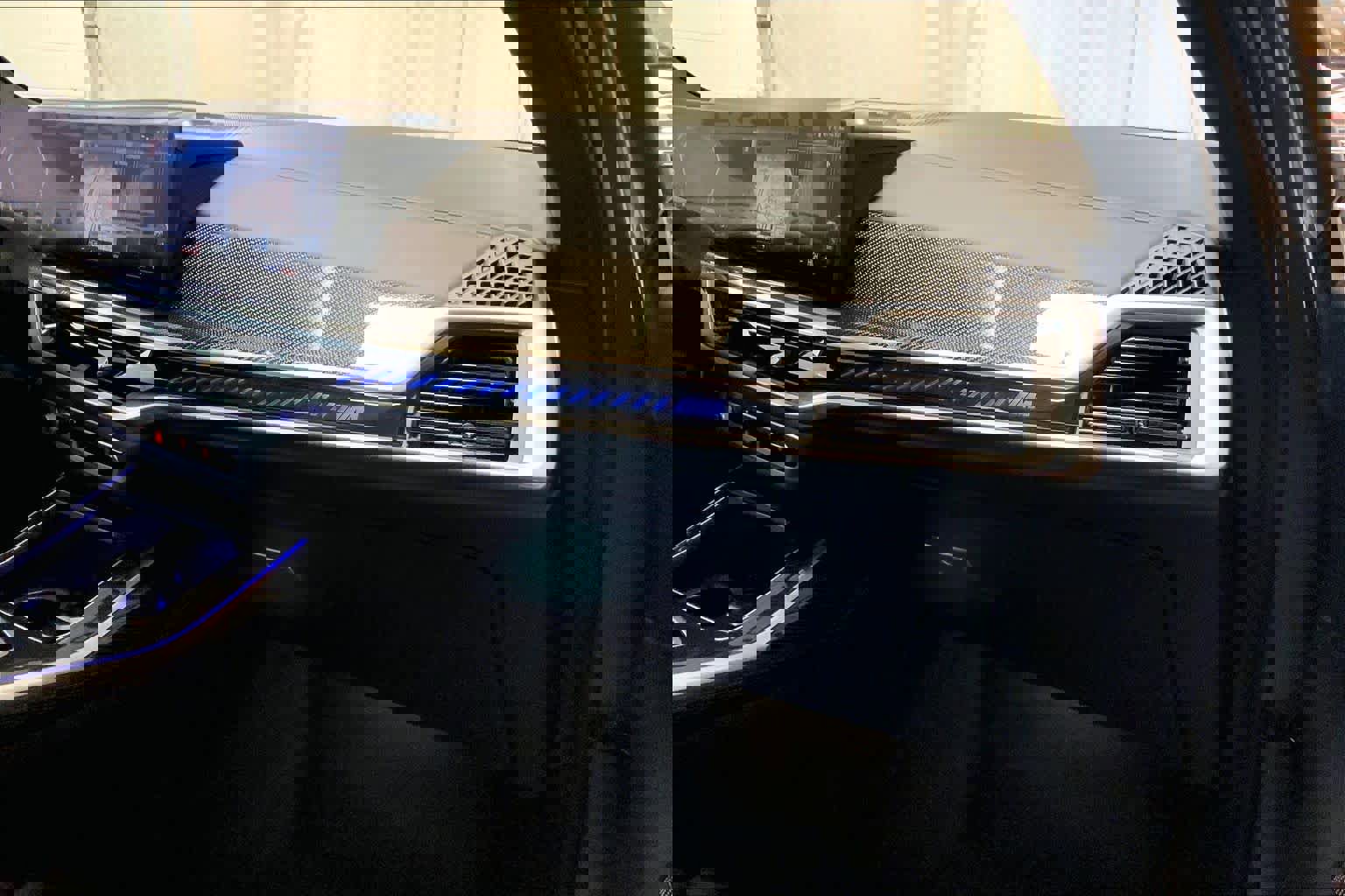 Used 2023 BMW X7 M60i w/ Executive Package AWD/4WD image 19