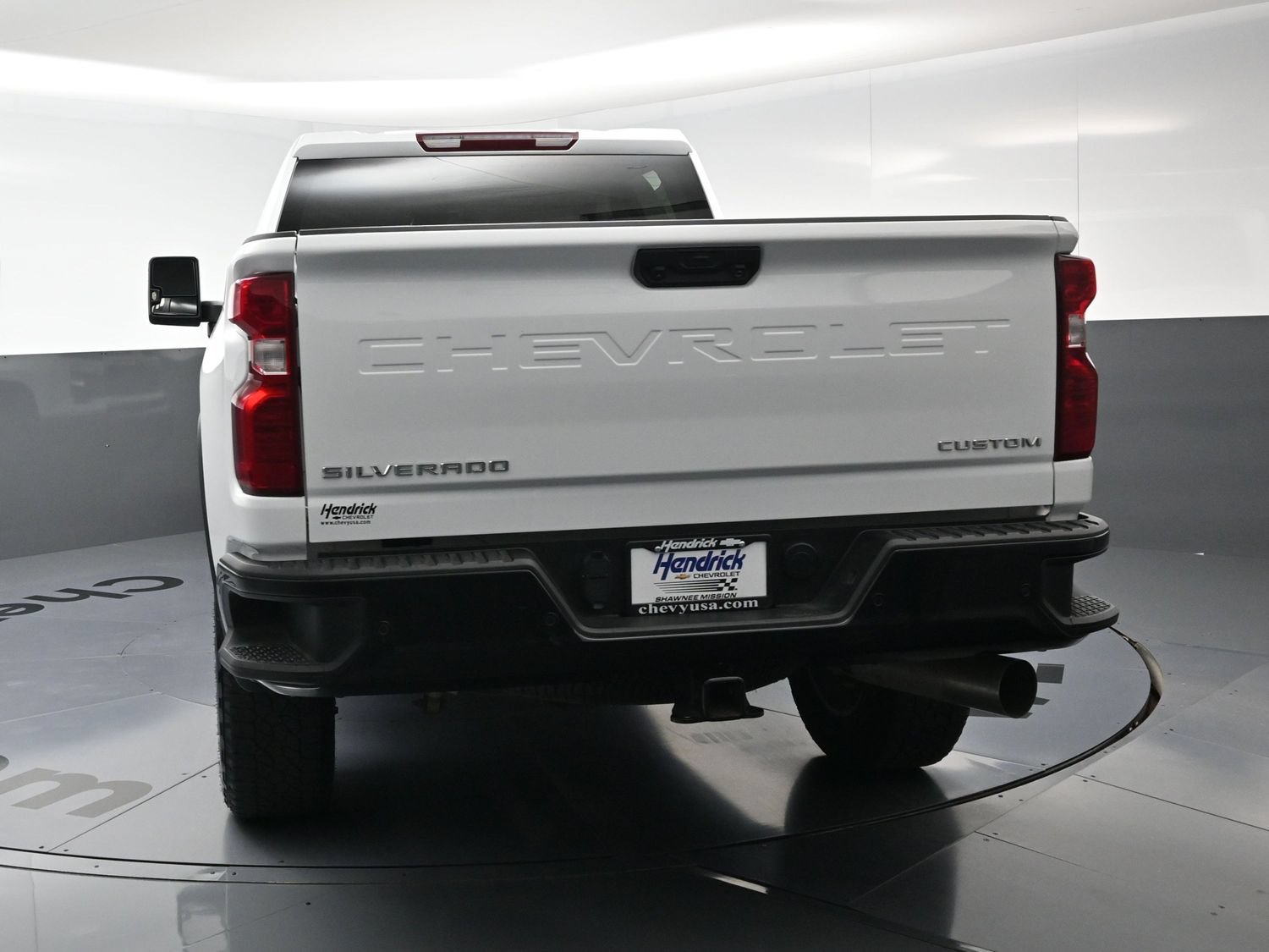 Used 2024 Chevrolet Silverado 2500 Custom w/ Custom Value Package AWD/4WD image 8