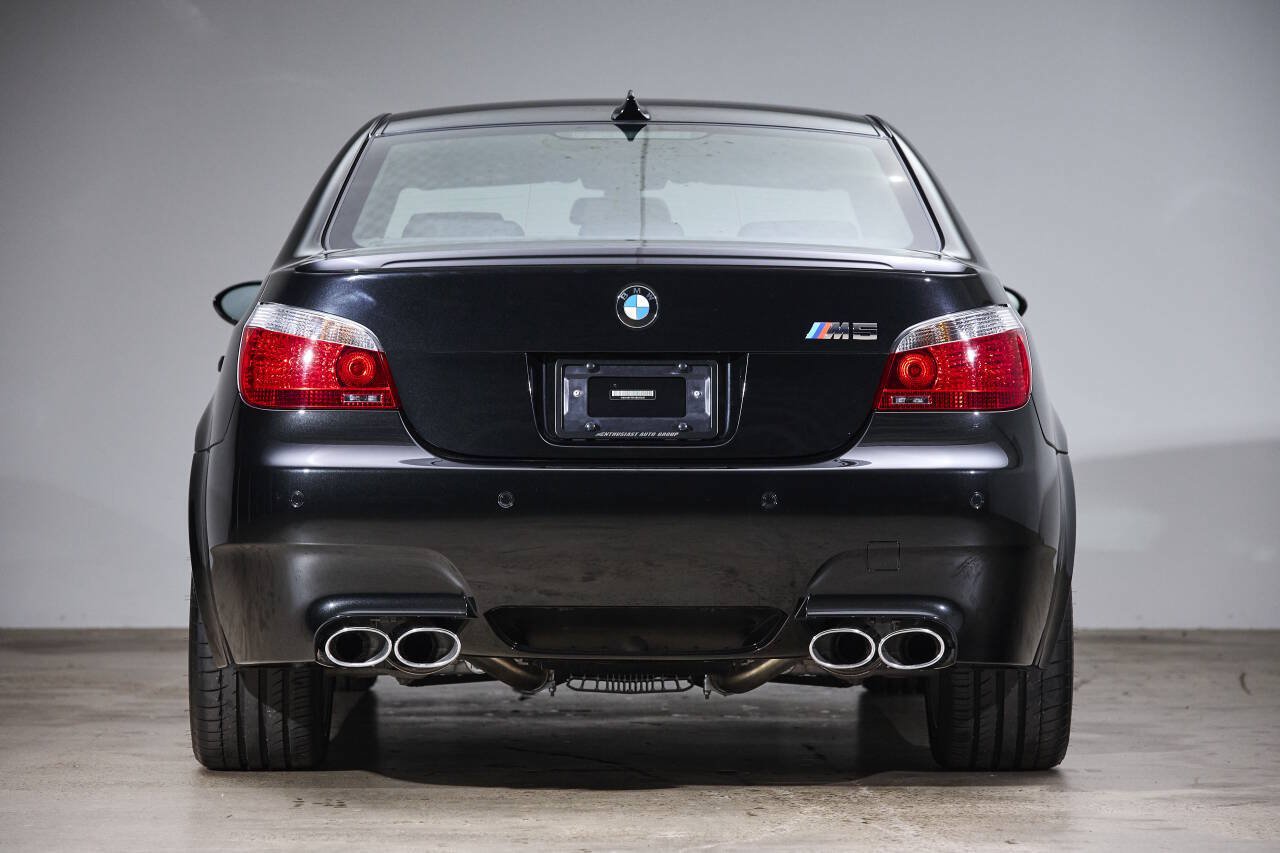Used 2006 BMW M5 RWD image 8