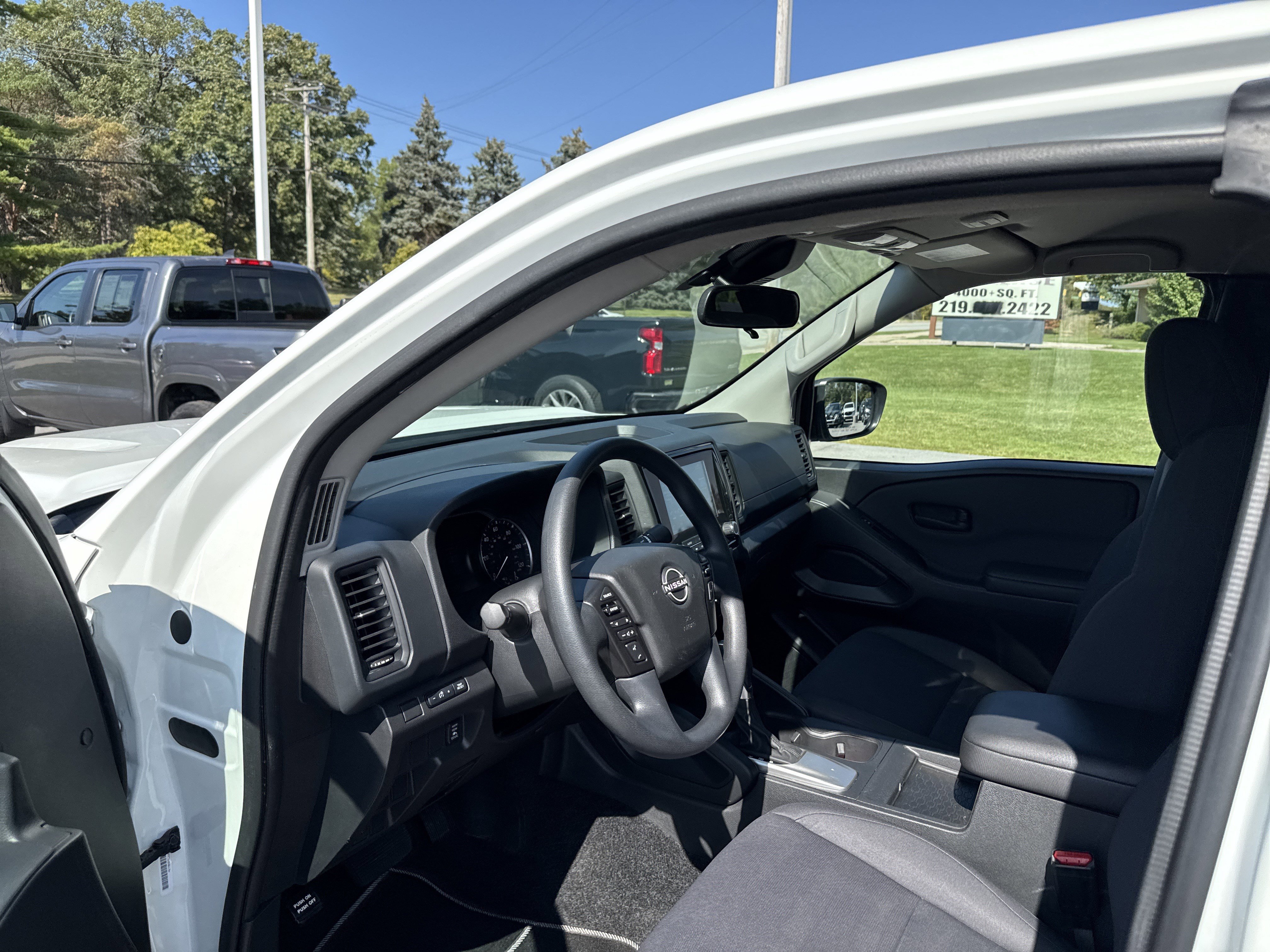 Used 2024 Nissan Frontier S w/ S Utility Package image 12