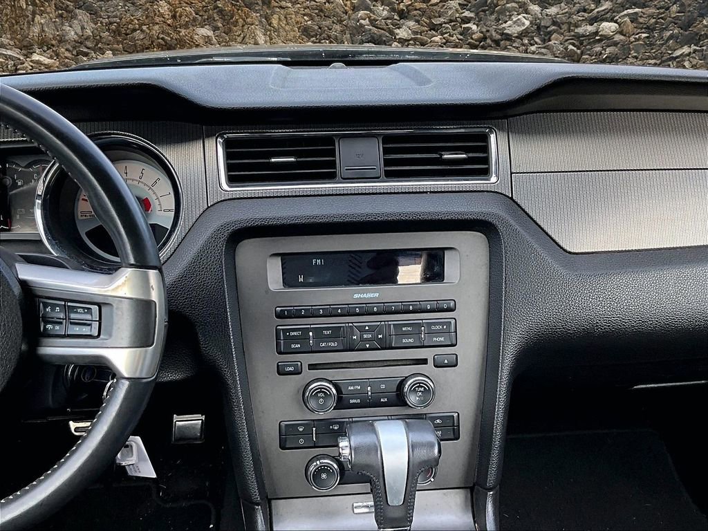 Used 2010 Ford Mustang GT image 6