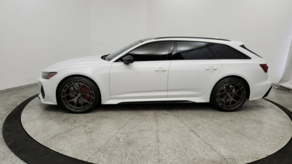 Used 2022 Audi RS 6 AWD/4WD image 2