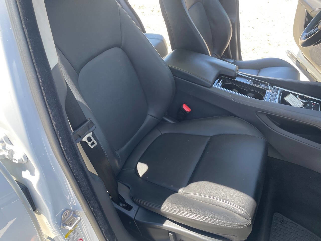 Used 2018 Jaguar F-PACE Premium AWD/4WD image 24