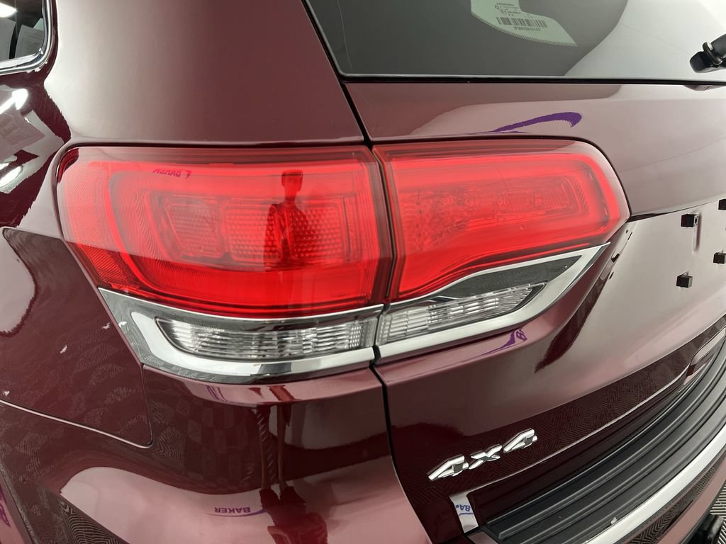 Used 2018 Jeep Grand Cherokee Overland AWD/4WD image 36