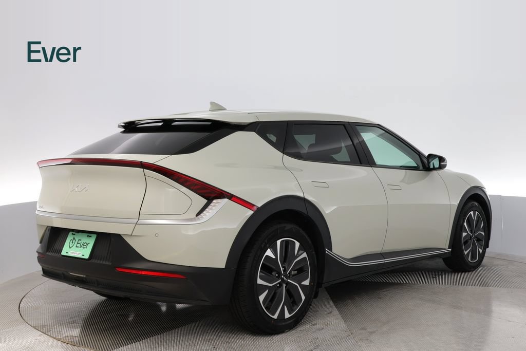 Used 2024 Kia EV6 Light AWD/4WD image 3