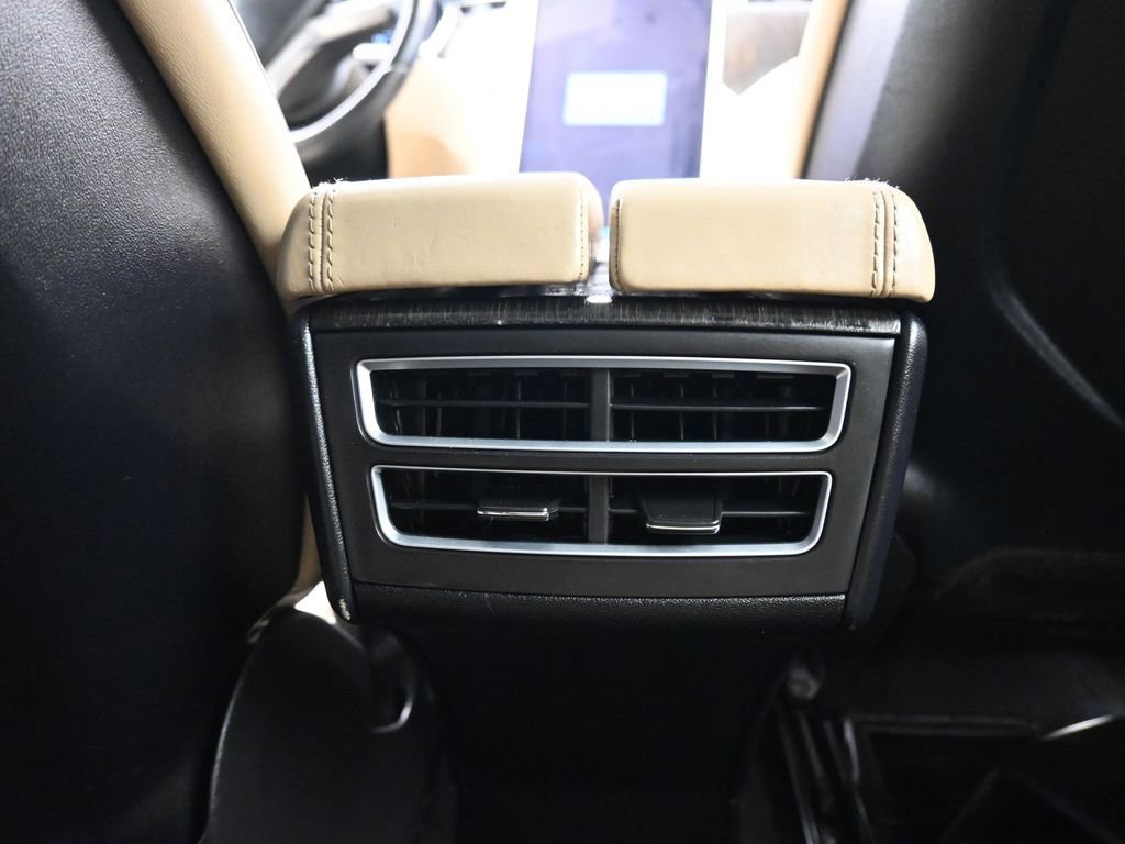 Used 2013 Tesla Model S Performance image 27