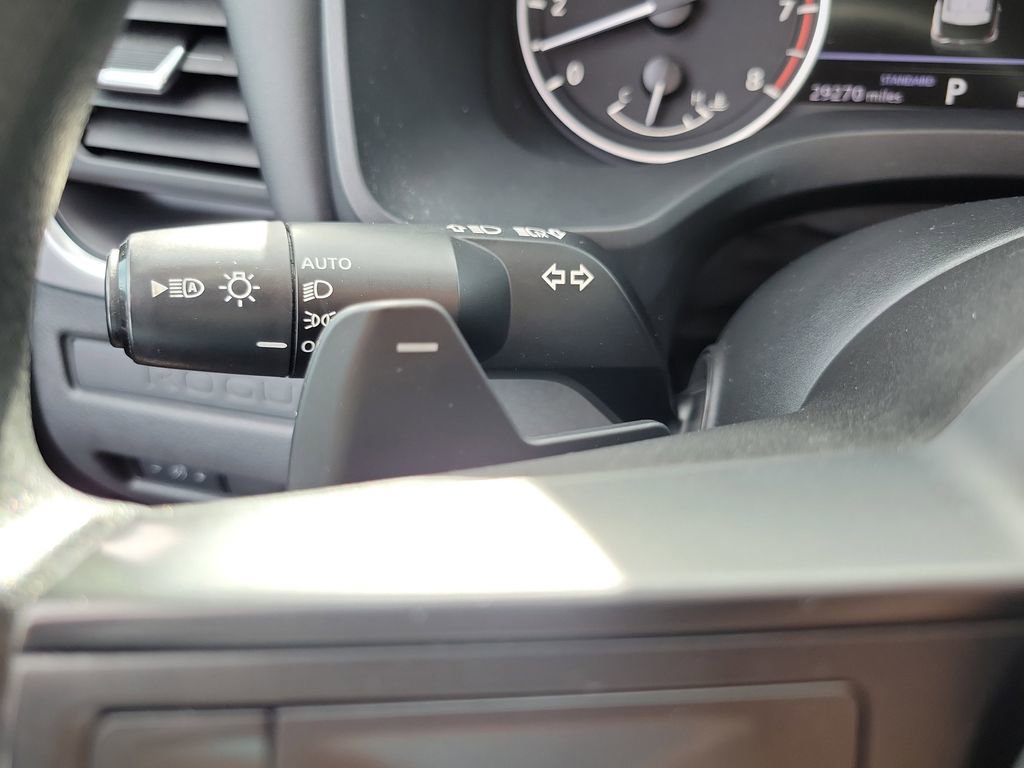 Used 2023 Nissan Rogue S FWD image 8