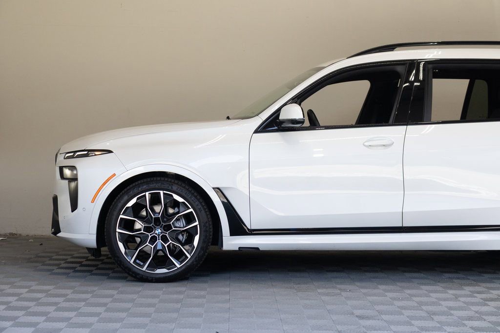 Used 2023 BMW X7 xDrive40i w/ Executive Package AWD/4WD image 8