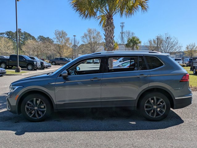 Used 2022 Volkswagen Tiguan SE image 9