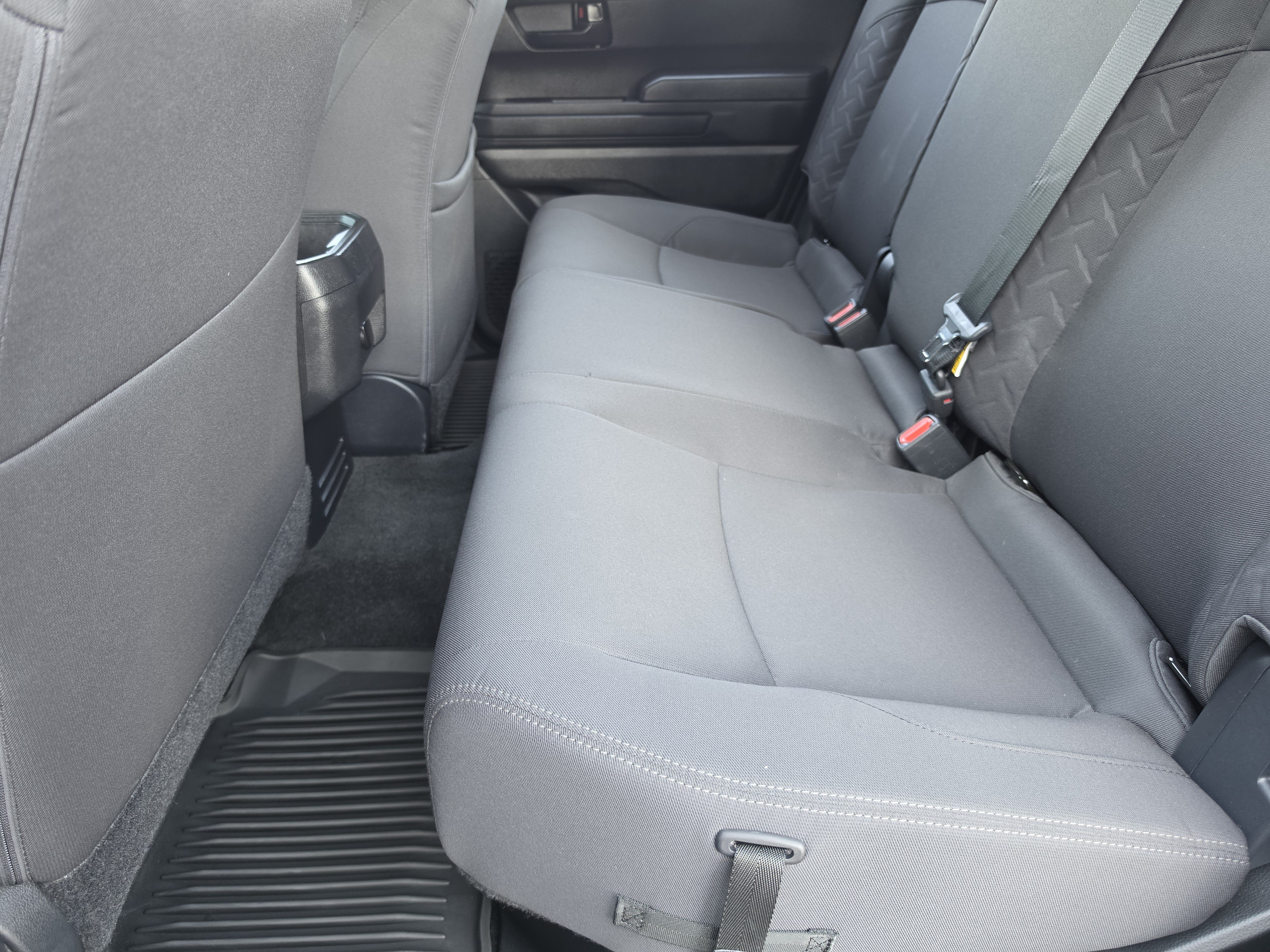 Used 2025 Toyota Tacoma SR5 AWD/4WD image 11