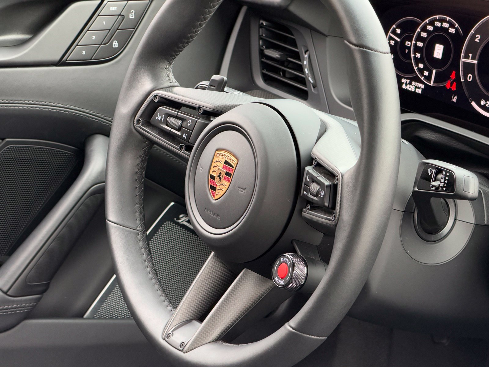 Certified 2026 Porsche 911 Carrera 4S AWD/4WD image 24