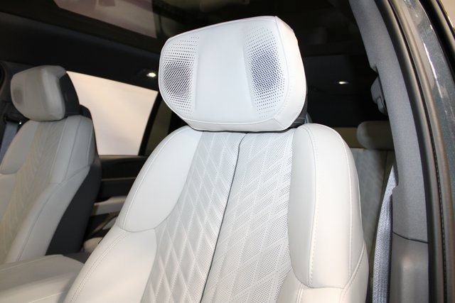 New 2025 Cadillac Escalade IQ Luxury 1 AWD/4WD image 7
