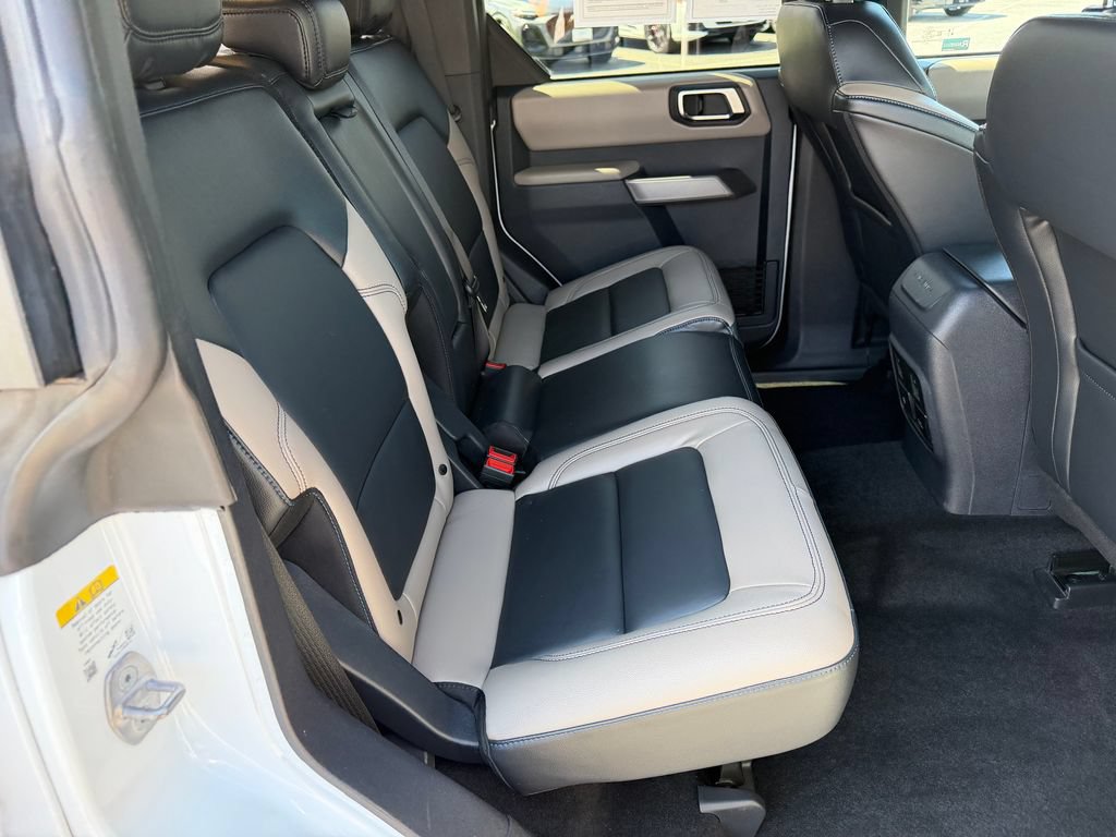 Used 2023 Ford Bronco Wildtrak AWD/4WD image 16
