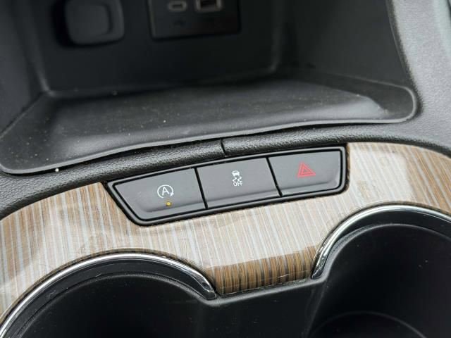 Certified 2023 GMC Acadia SLE w/ Driver Convenience Package image 29