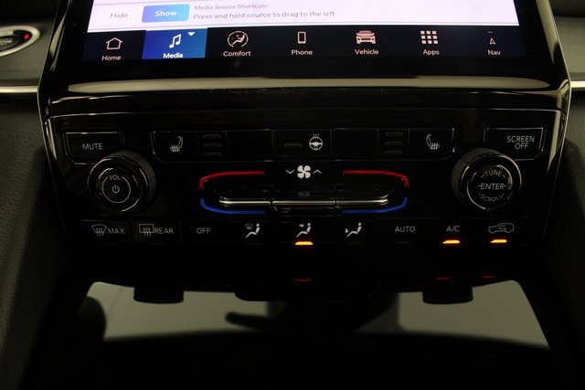 New 2025 Jeep Grand Cherokee L Limited w/ Black Appearance Package image 6