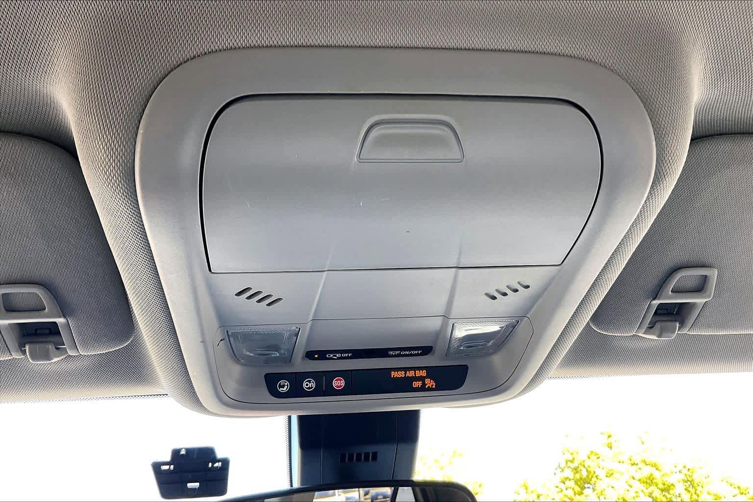 Used 2021 Chevrolet Equinox LT w/ LPO, Cargo Package image 31