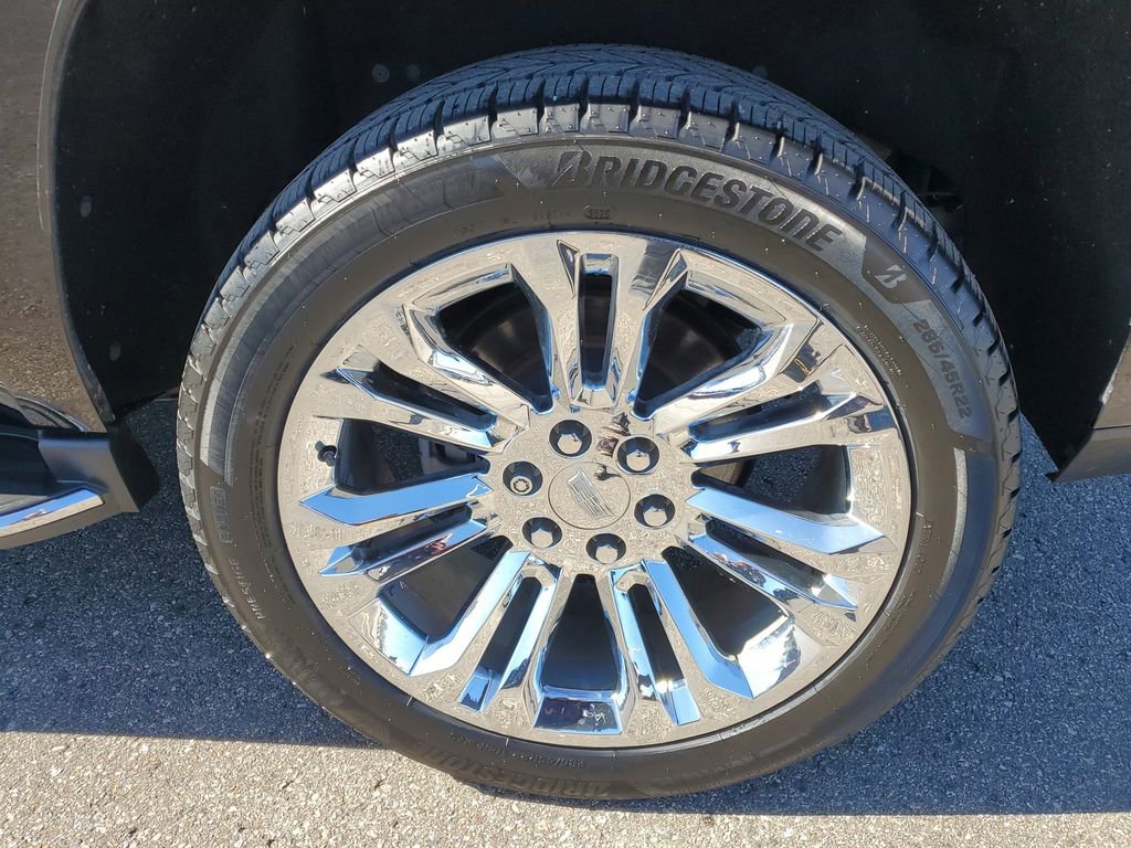 Used 2018 Cadillac Escalade Luxury w/ LPO, Radiant Package AWD/4WD image 34