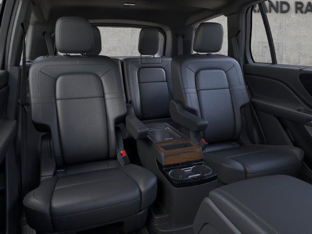 New 2026 Lincoln Aviator Reserve AWD/4WD image 11