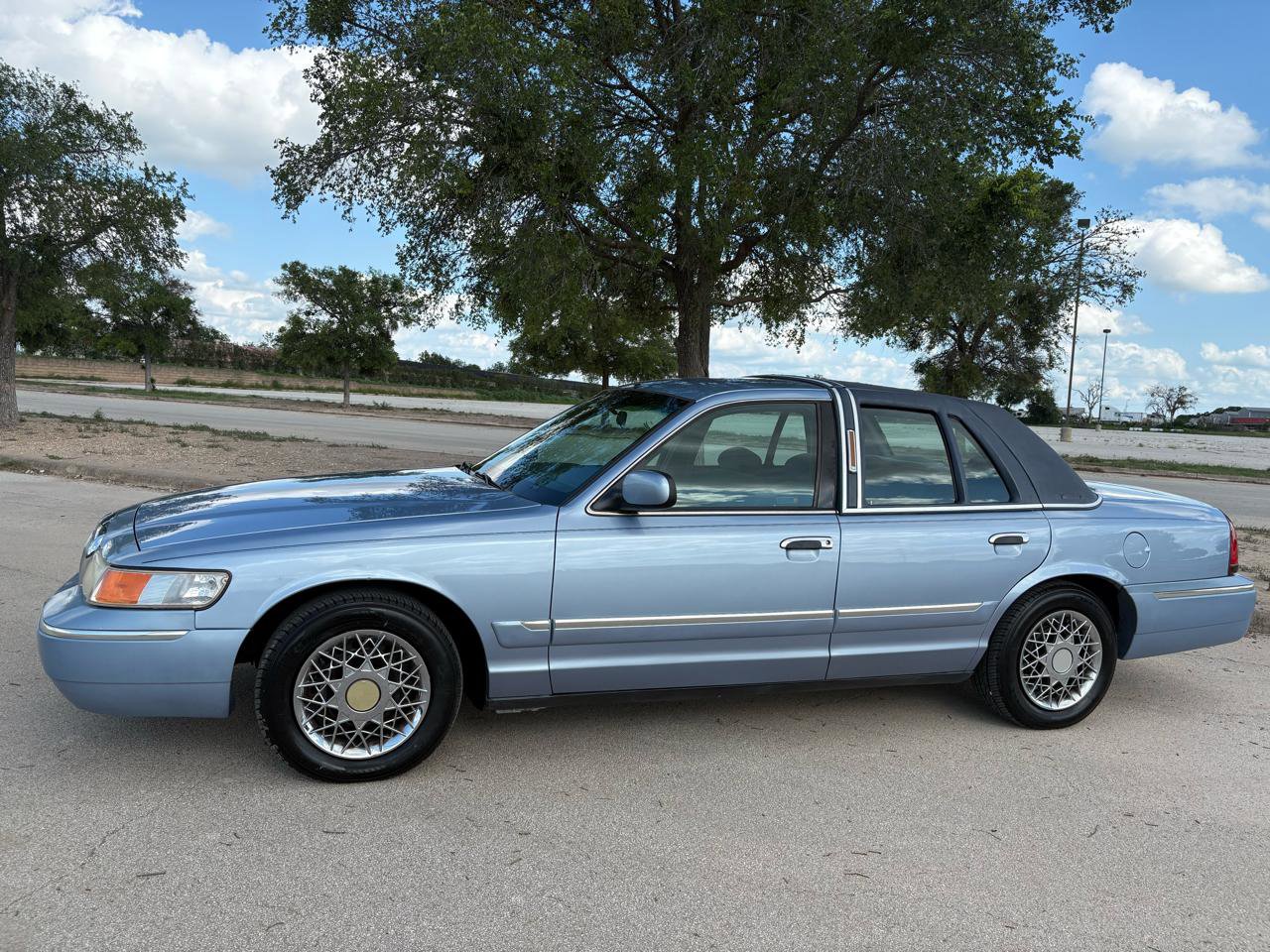Used 1998 Mercury Grand Marquis GS RWD image 2