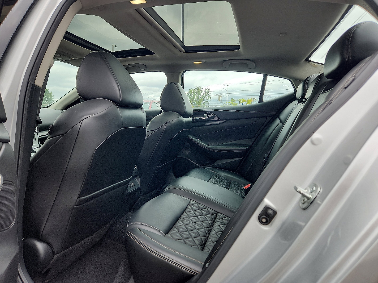 Used 2020 Nissan Maxima Platinum w/ Sport Mat Group image 10