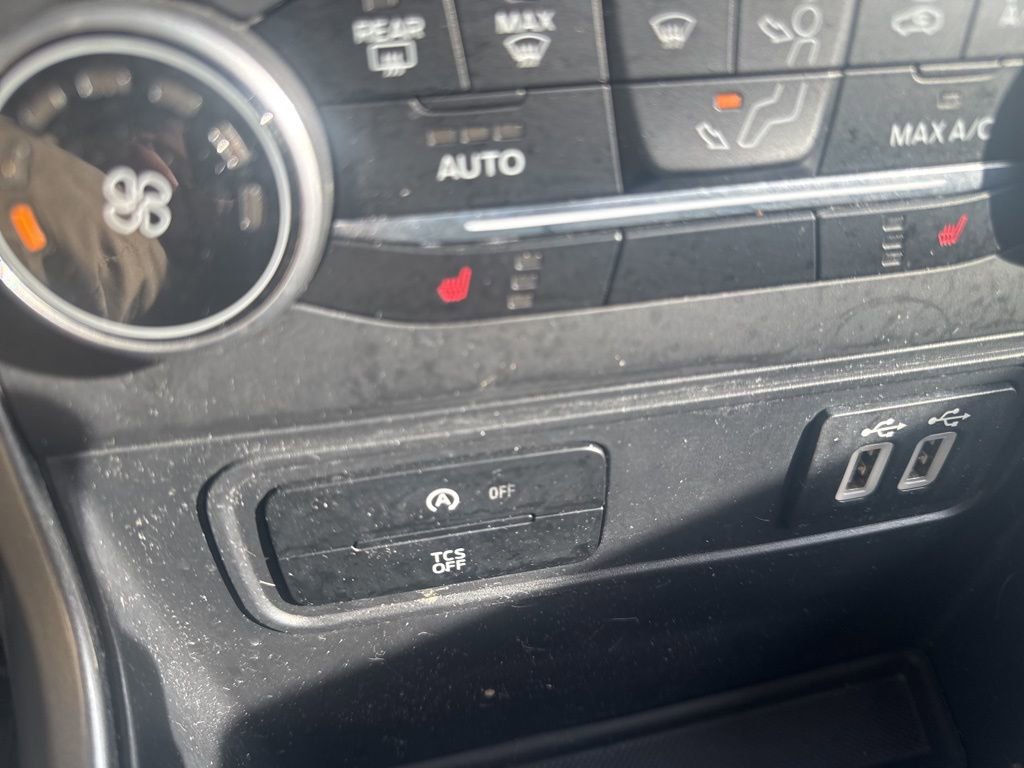 Used 2018 Ford EcoSport SE image 22