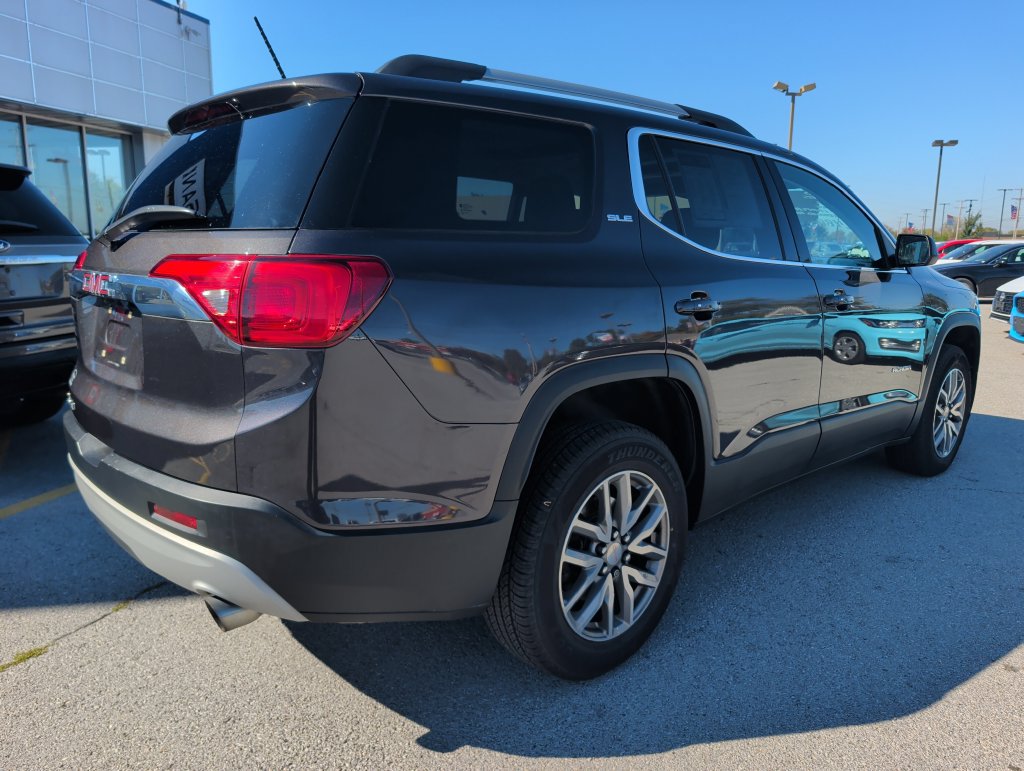 Used 2017 GMC Acadia SLE FWD image 7