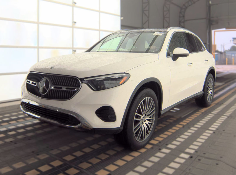 Used 2023 Mercedes-Benz GLC 300 4MATIC w/ Pinnacle Trim Package