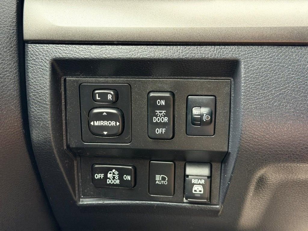 Used 2020 Toyota Tundra SR5 AWD/4WD image 17