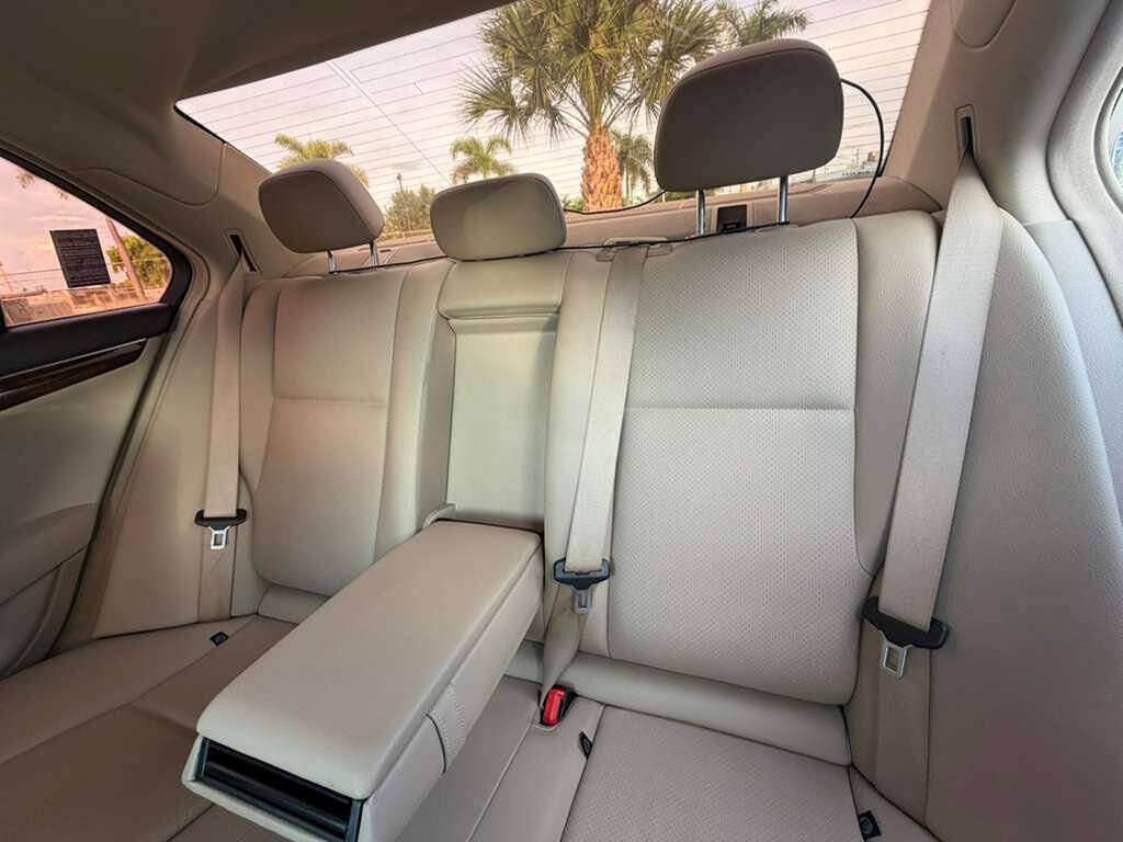 Used 2013 Mercedes-Benz C 250 Sedan image 15