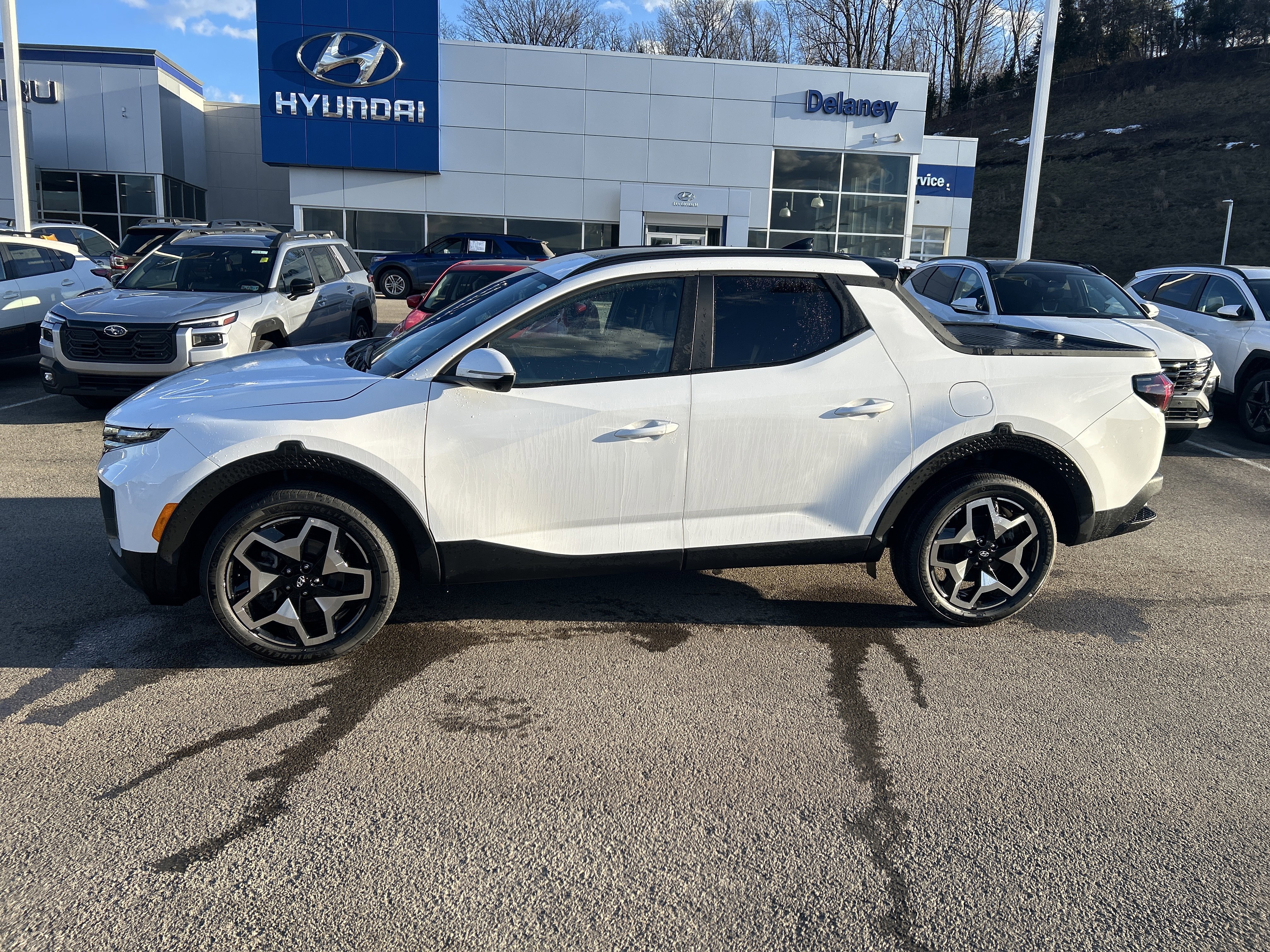 Used 2024 Hyundai Santa Cruz Limited image 17