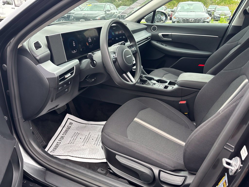 New 2026 Hyundai Sonata SE FWD image 9