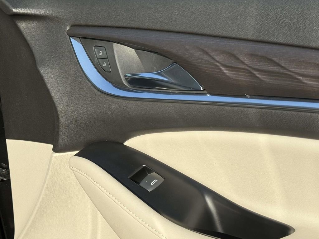 Used 2023 Buick Enclave Avenir w/ Avenir Technology Package image 29