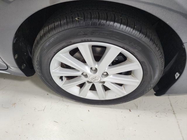 Used 2013 Toyota Camry XLE image 39