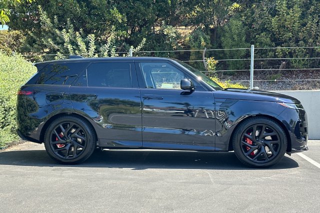 New 2026 Land Rover Range Rover Sport Dynamic SE AWD/4WD image 6