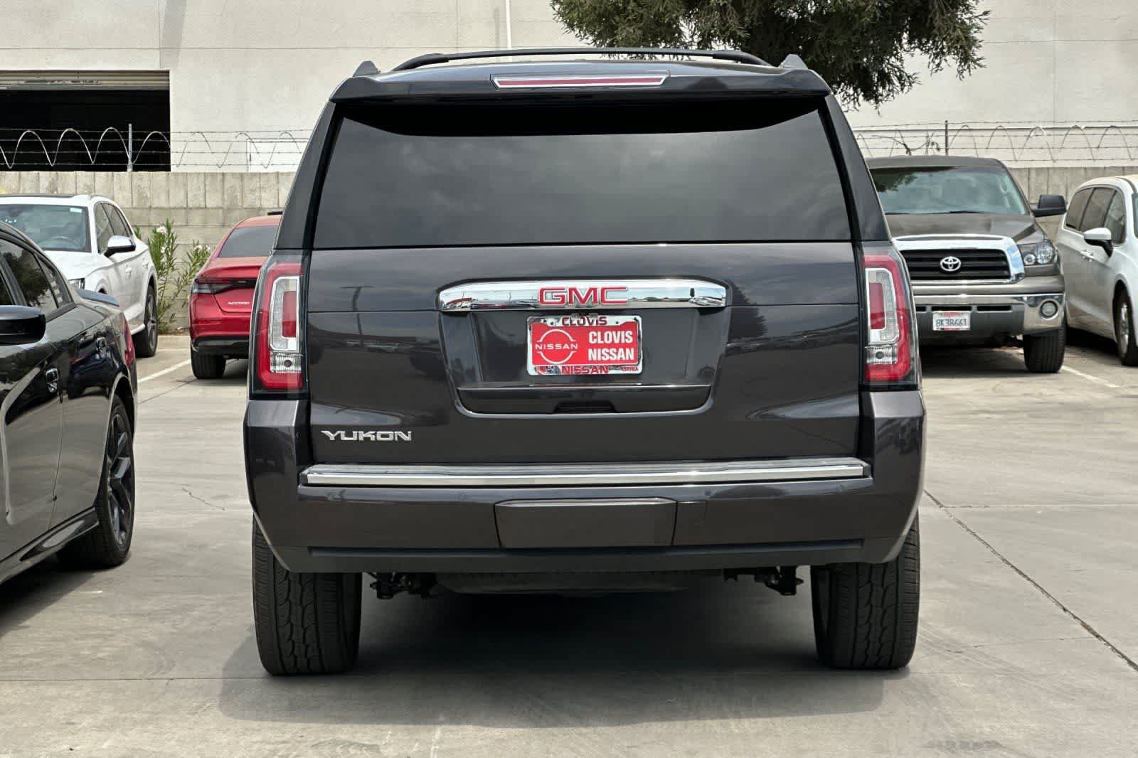 Used 2016 GMC Yukon Denali w/ Open Road Package AWD/4WD image 8