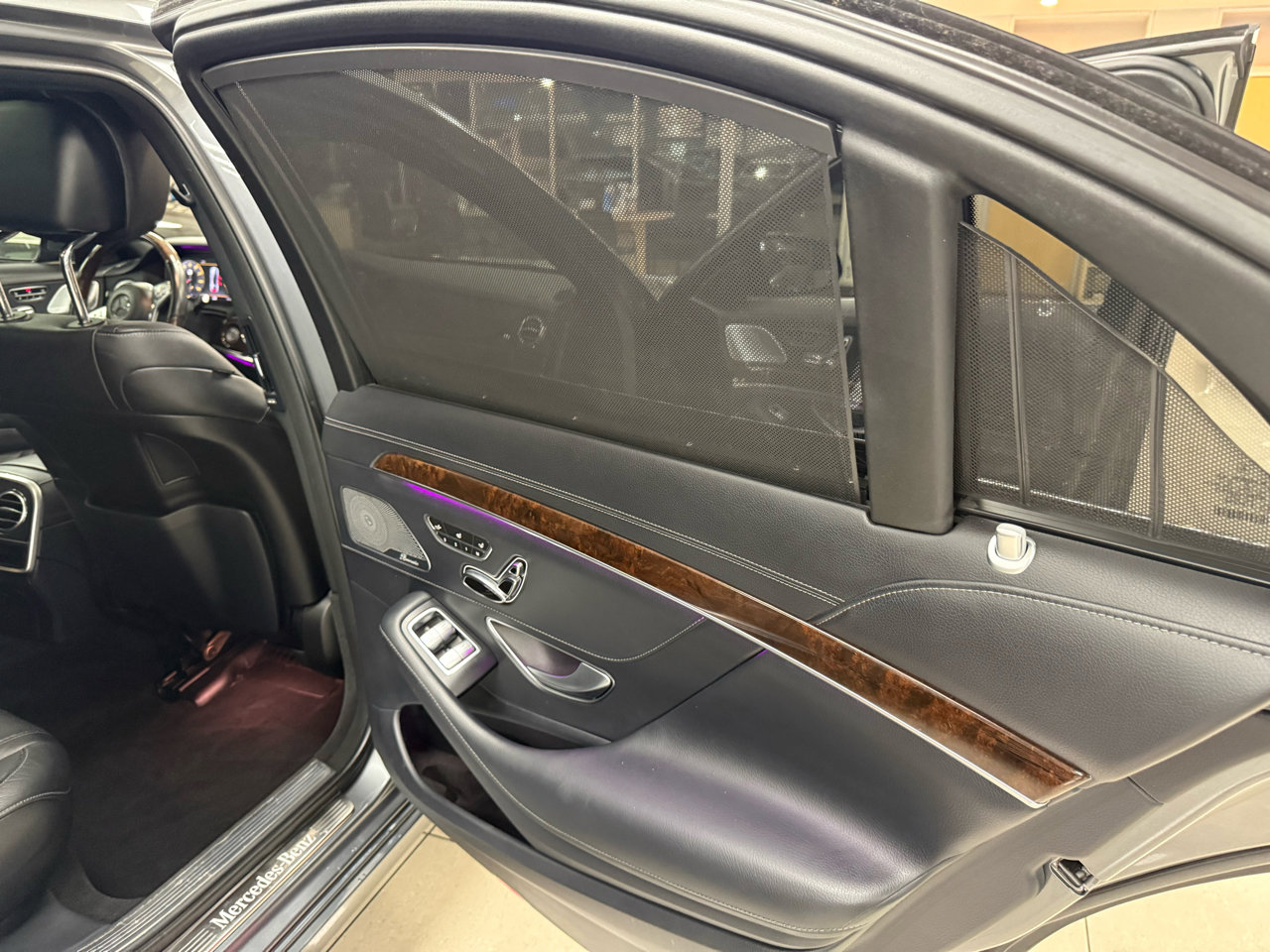 Used 2018 Mercedes-Benz S 450 Sedan image 23