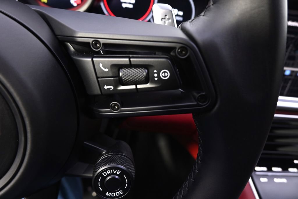Used 2023 Porsche Panamera Turbo S image 39