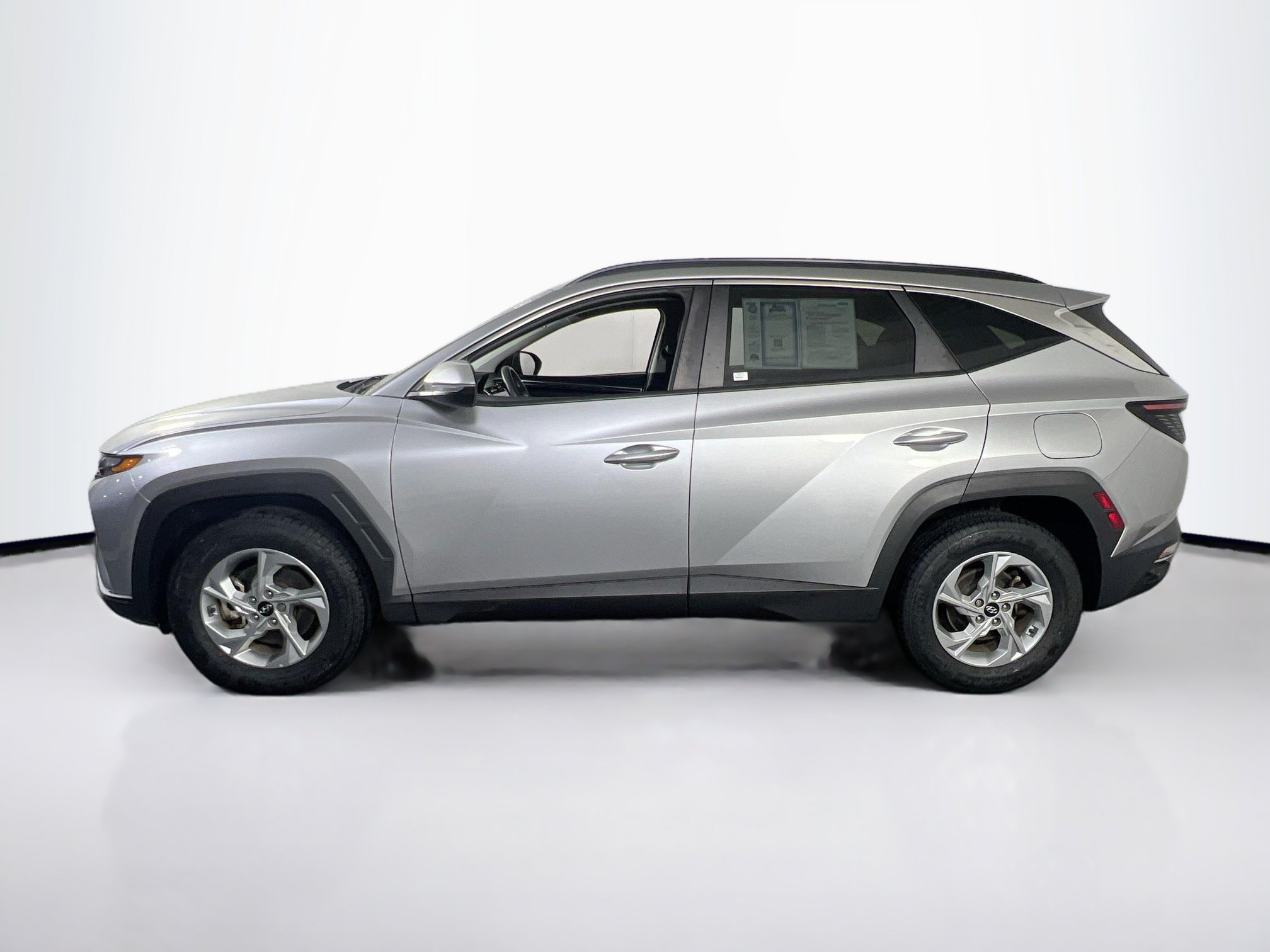 Used 2023 Hyundai Tucson SEL w/ Cargo Package AWD/4WD image 8