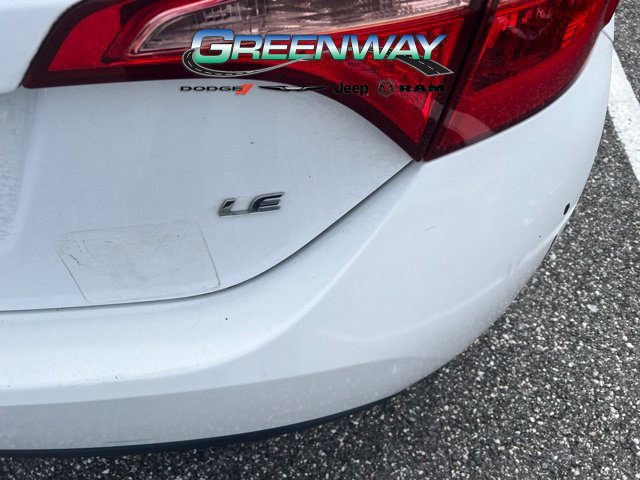 Used 2017 Toyota Corolla LE w/ Carpet Mat Package (TMS) FWD image 5