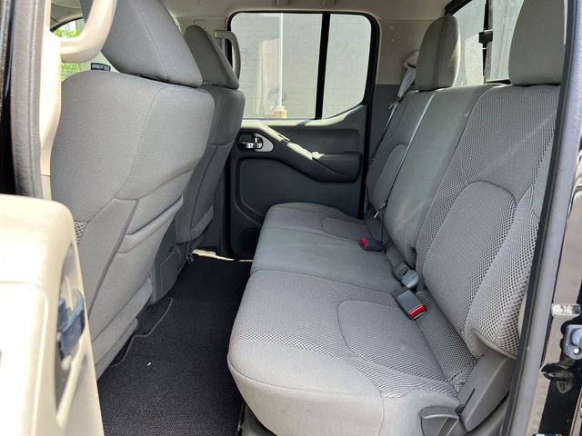 Used 2020 Nissan Frontier SV w/ Midnight Edition Floor Mats AWD/4WD image 5