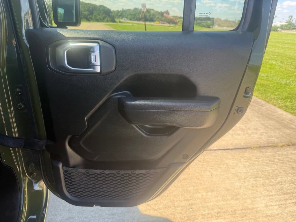 Used 2022 Jeep Wrangler Unlimited Sport AWD/4WD image 14