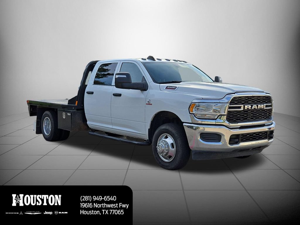 Used 2024 RAM 3500 Tradesman w/ Chrome Appearance Group AWD/4WD image 3