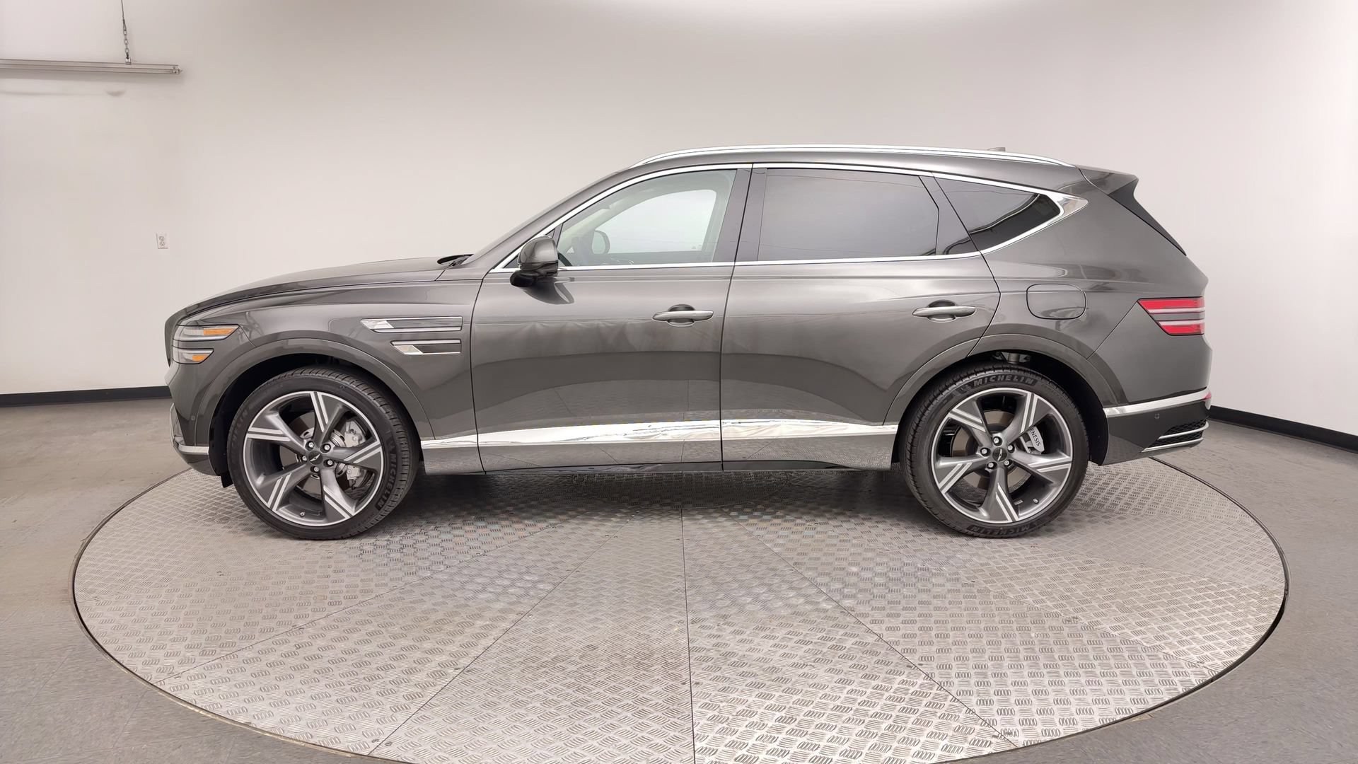 Certified 2026 Genesis GV80 2.5T Prestige AWD/4WD image 5