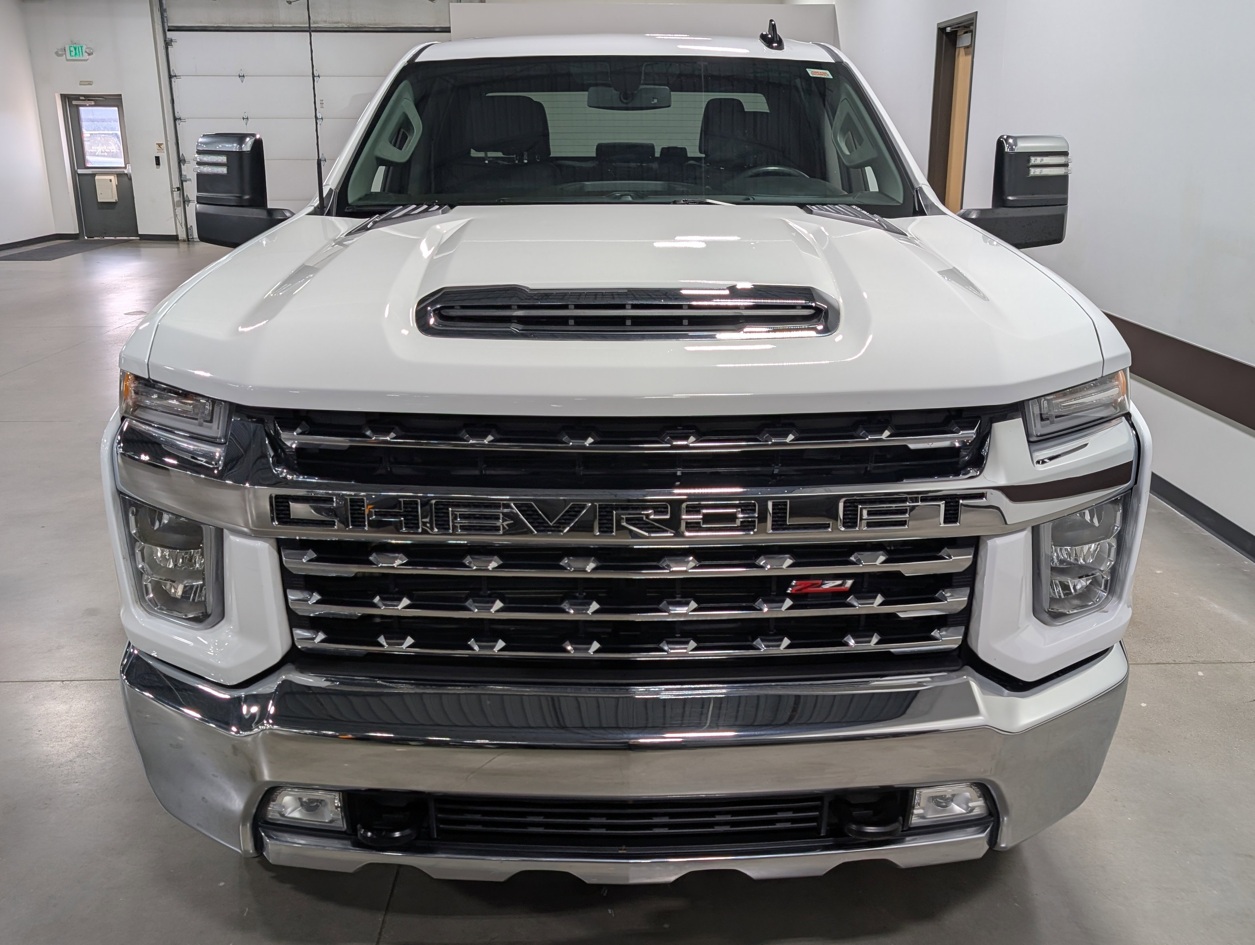 Used 2022 Chevrolet Silverado 3500 LTZ w/ Z71 Off-Road Package image 8